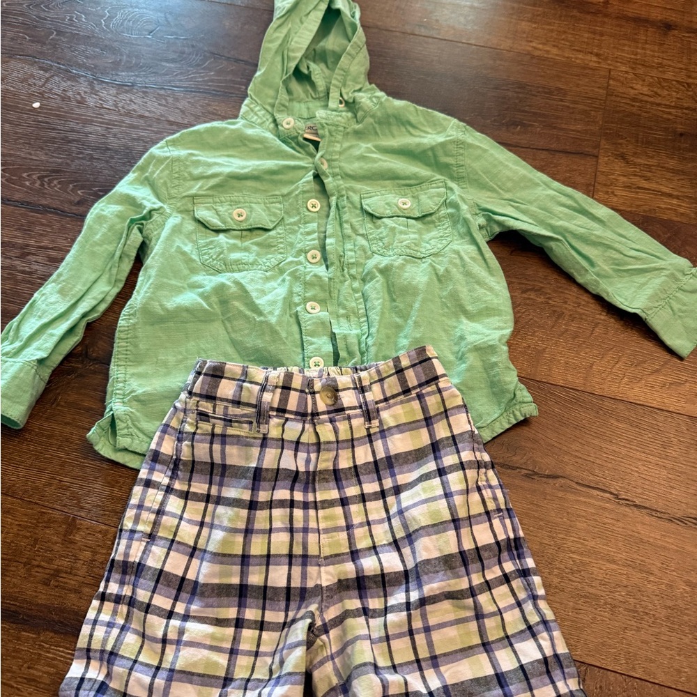 Janie and Jack plaid shorts with matching green hooded top
